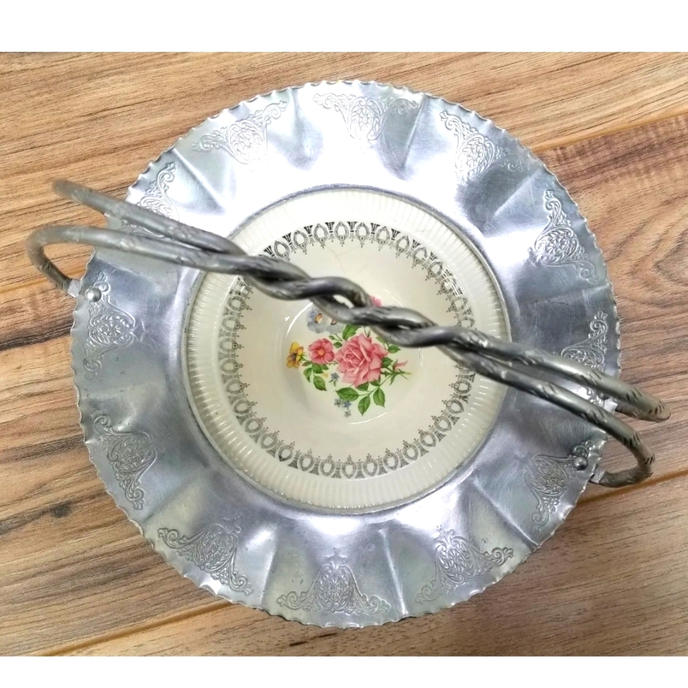 HAMMERED ALUMINUM Farber & Shlevin Rose Floral Twisted Handle Basket Bowl